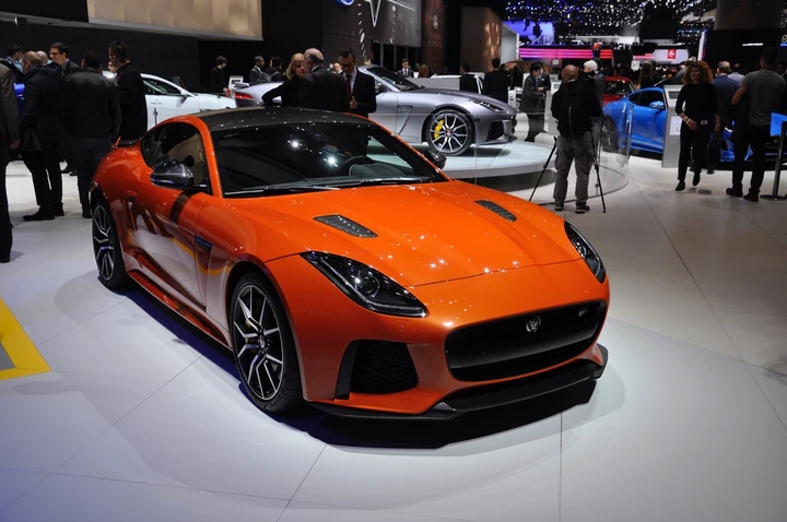Jaguar F-Type SVR Coupé al Salone di Ginevra 2016