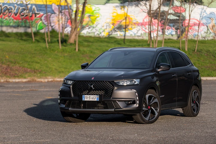 DS DS7 Crossback 2.0 BlueHDi Grand Chic EAT8: la prova su strada