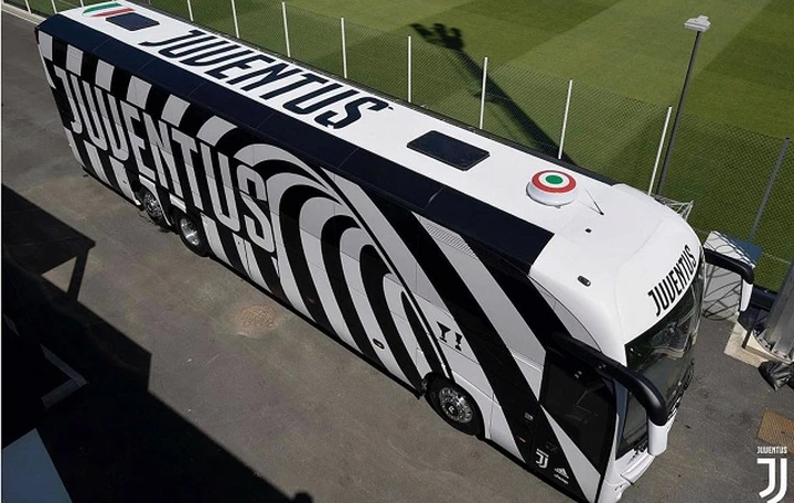 Garage Italia Customs: ha “vestito” anche il pullman della Juventus
