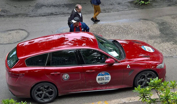 Alfa Giulia SportWagon, l'immagine che catalizza l'attenzione del web
