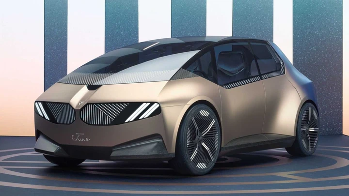 BMW prepara la i1 elettrica: sarà piccola ma a trazione posteriore
