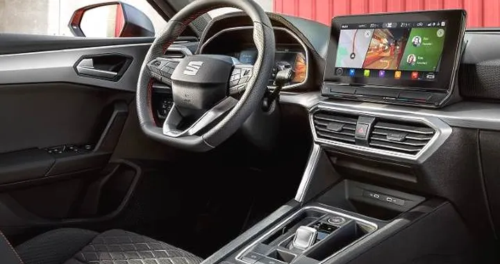 Nuova Seat Leon 2020: la prova su strada è in realtà virtuale
