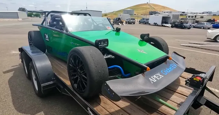 Apex Cricket EV: l'auto elettrica da corsa fai-da-te