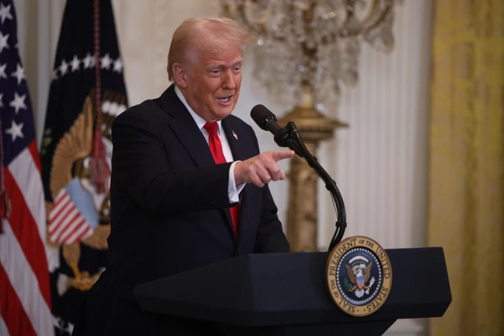 Trump annuncia dazi del 25% sulle auto di importazione: tremano Europa e Giappone