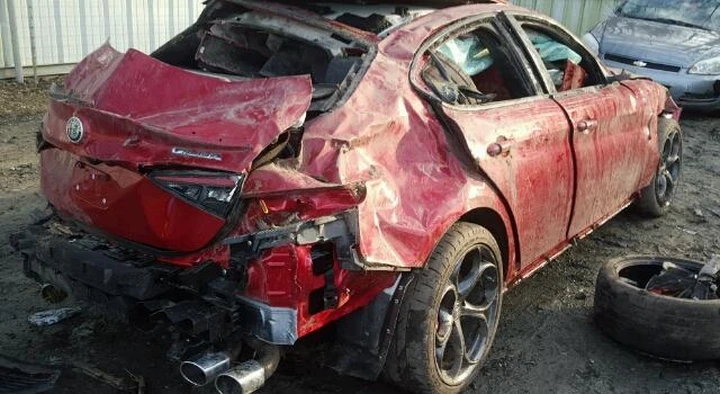Una Giulia Quadrifoglio distrutta all'asta