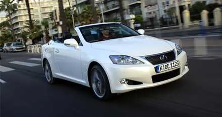 Lexus IS 250C: la cabrio giapponese contro le tedesche