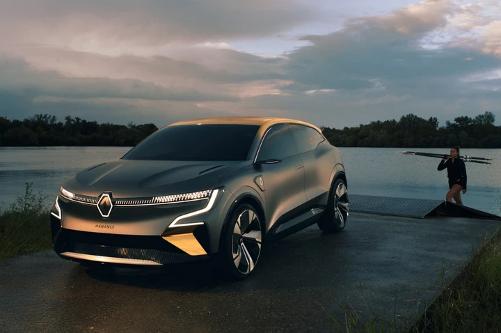 Renault Mégane eVision 2021: immagini ufficiali