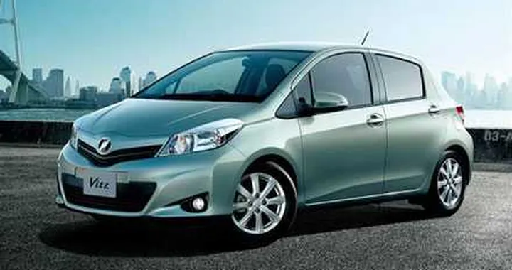 Nuova Toyota Yaris, si fa più muscolosa