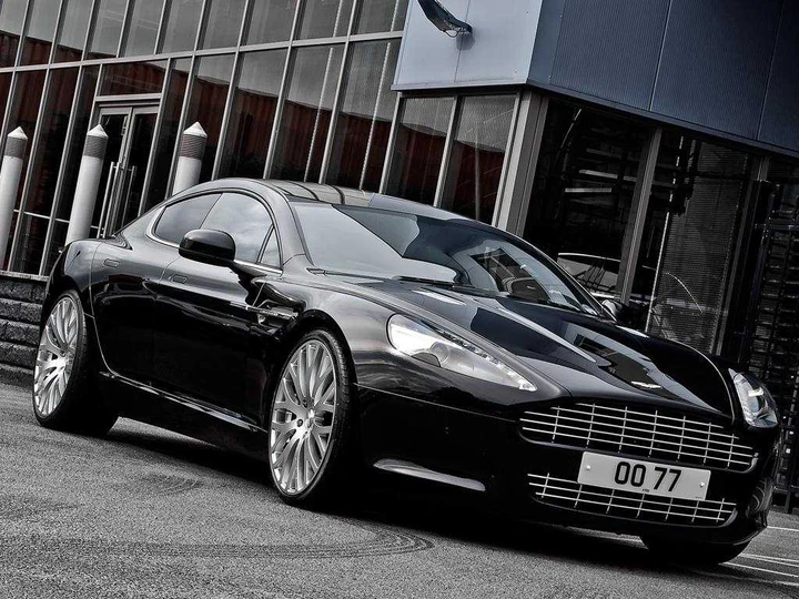 Aston Martin Rapide by Kahn Design
