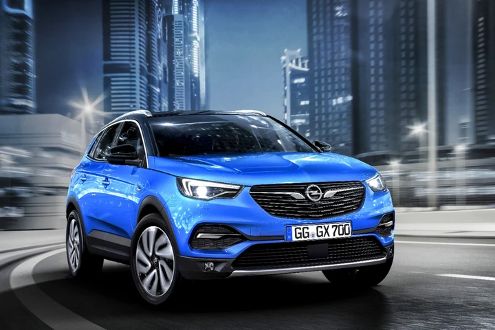 Opel GrandLand X: le immagini ufficiali