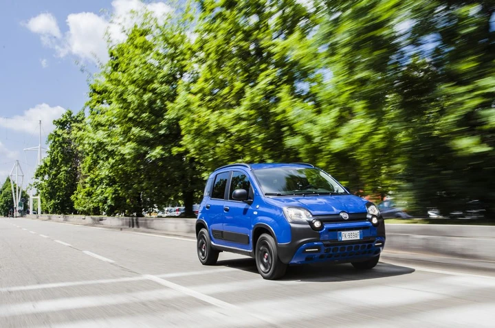 Auto a KM 0: cosa significa, pro e contro