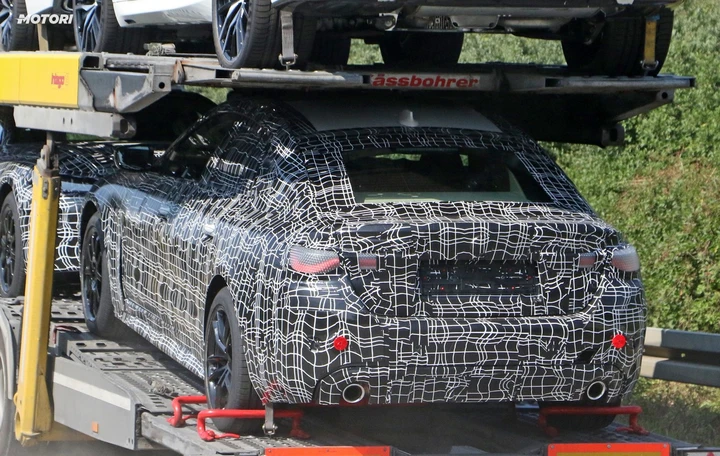 Nuova Bmw Serie 4 Gran Coupé: le foto spia