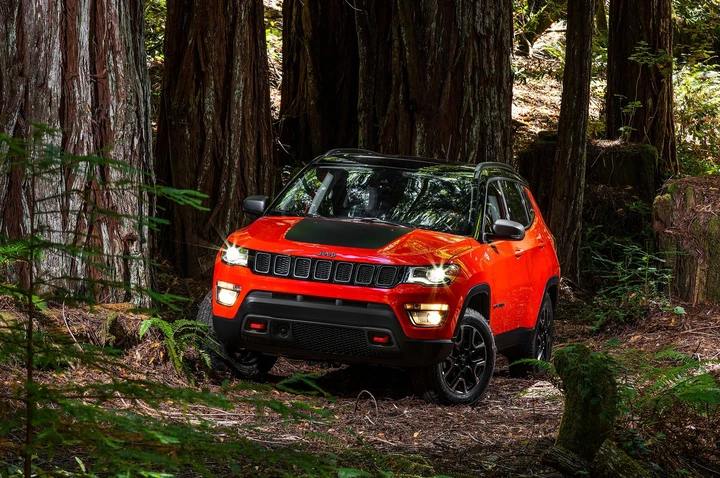 Nuova Jeep Compass 2017, prime immagini e informazioni ufficiali