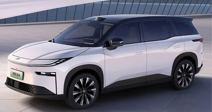 Toyota bZ3X boom di ordini dopo il lancio: 10.000 in sessanta minuti