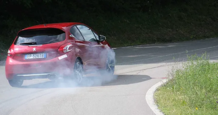 Peugeot 208 GTI, la prova su strada