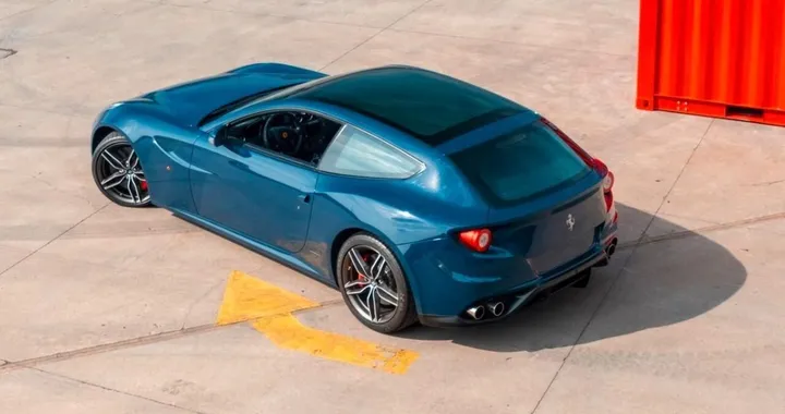 La Ferrari FF di John Elkann è all'asta: prezzo top secret