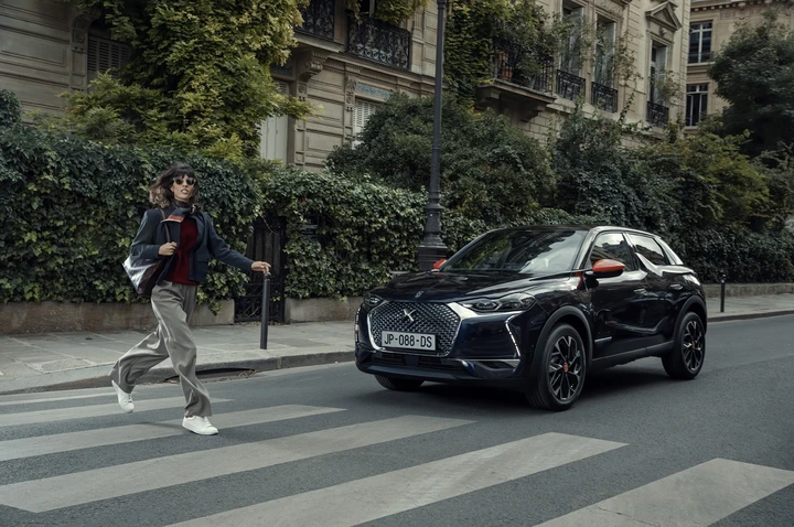DS 3 Crossback Inès de la Fressange Paris 2021: immagini ufficiali