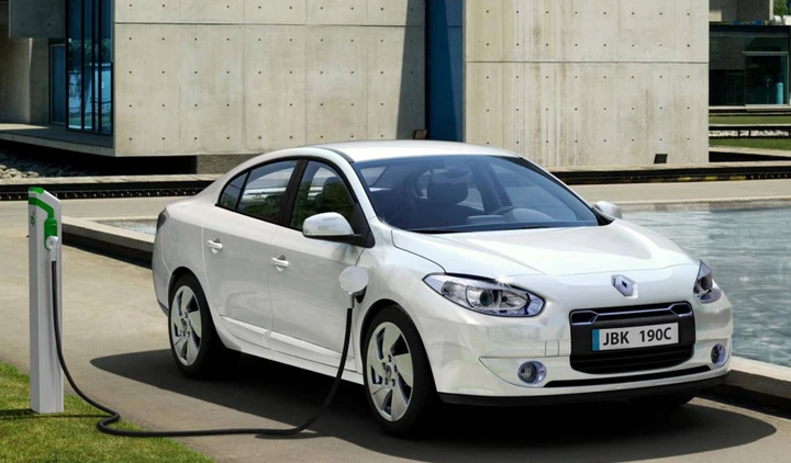 Renault: stipulato accordo per produzione di auto elettriche in Cina