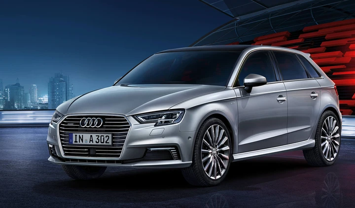 Audi A3 Sportback e-tron e A4 2.0 TDI quattro ultra