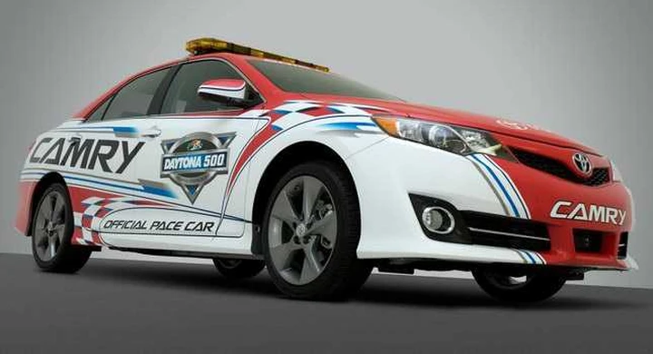 Nuova Toyota Camry: pace car a Daytona 2012