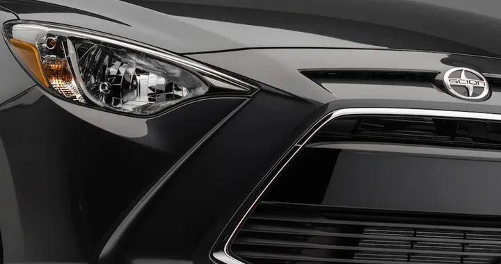 Scion iM e iA: due teaser anticipano i nuovi modelli