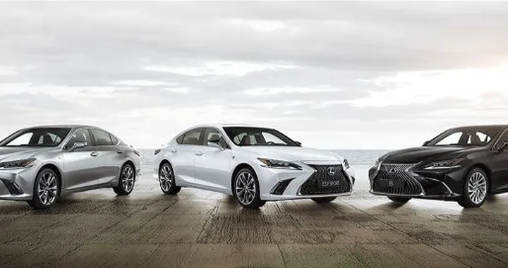 Lexus ES Hybrid 2019, via alle prevendite: ecco prezzi e allestimenti