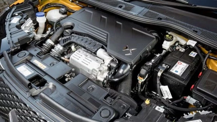 Il motore 1.2 PureTech di Stellantis continua a dare problemi, nonostante l'aggiornamento