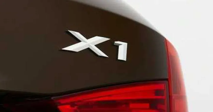 La BMW X1 si svela su Facebook