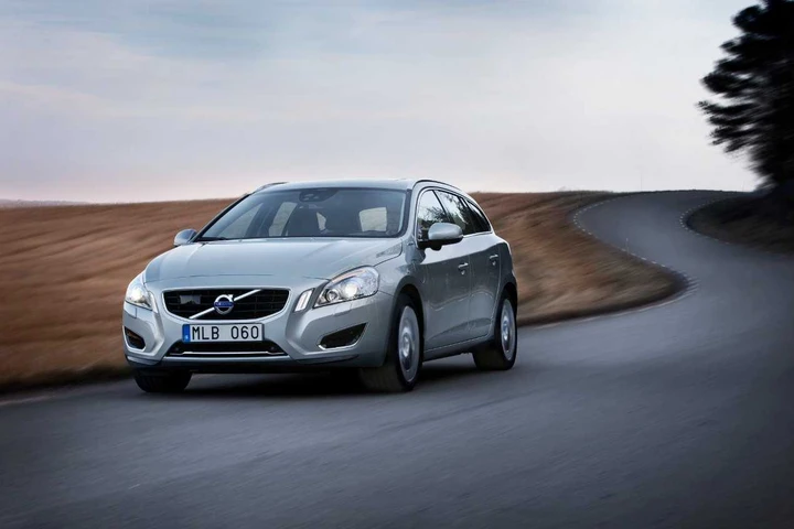 Volvo V60 Plug-in Hybrid: via alla produzione