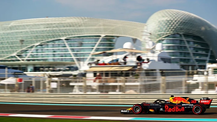Formula 1: pole position di Verstappen ad Abu Dhabi