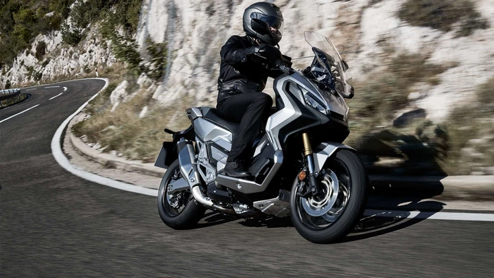 Honda X-ADV 2017: una rivoluzione su due ruote