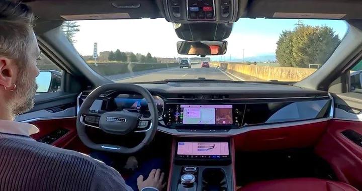 Guida autonoma, Stellantis frena: clienti scettici e mercato immaturo