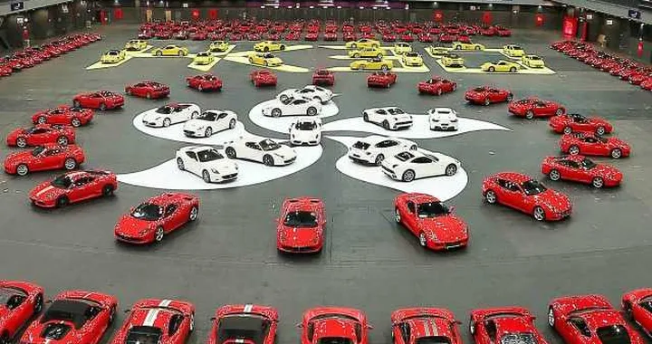Ferrari festeggia 30 anni di attività ad Hong Kong