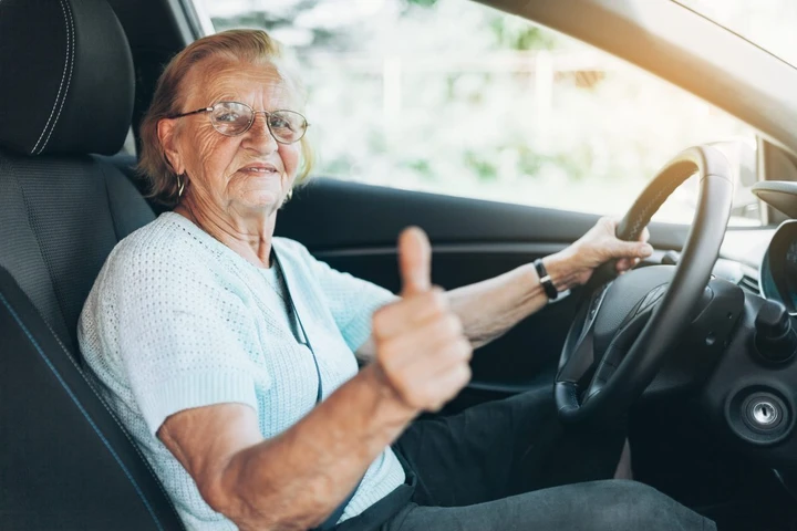 Rinnovo patente per gli over 70: ogni quanto va fatto