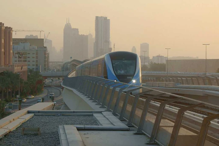 Il blocco del traffico non risparmia Dubai