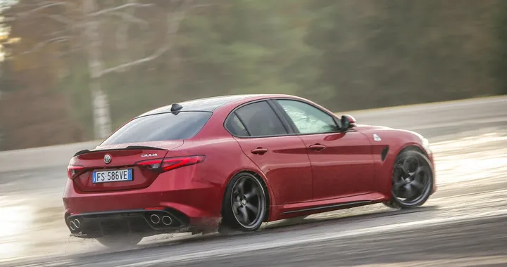 Alfa Romeo e Pirelli insieme in pista per una guida veloce e sicura