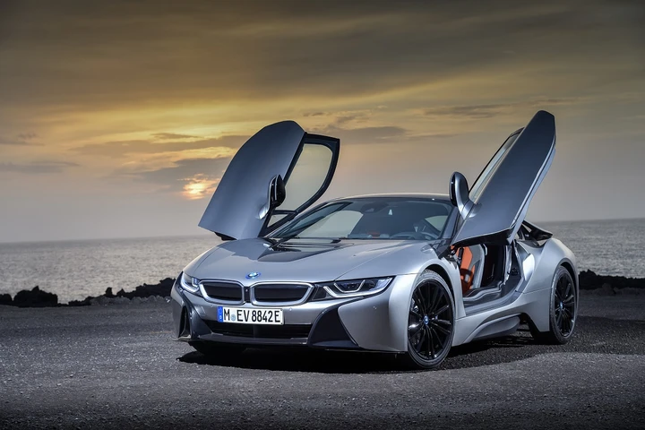 Bmw X2 e i8 Coupé al Salone di Detroit 2018