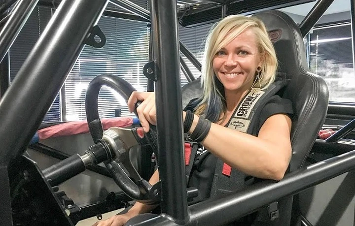 Addio a Jessi Combs, la donna più veloce del mondo