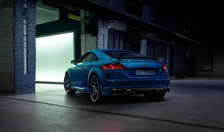 Audi TT S Line Competition Plus: dotazioni ed equipaggiamenti