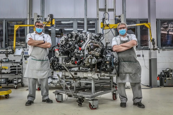 Bentley: dopo 61 anni il motore 6.75 V8 va in pensione