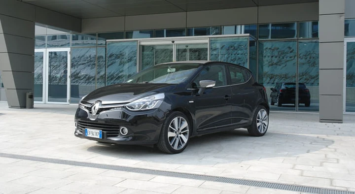Renault Clio Costume National: la prova su strada
