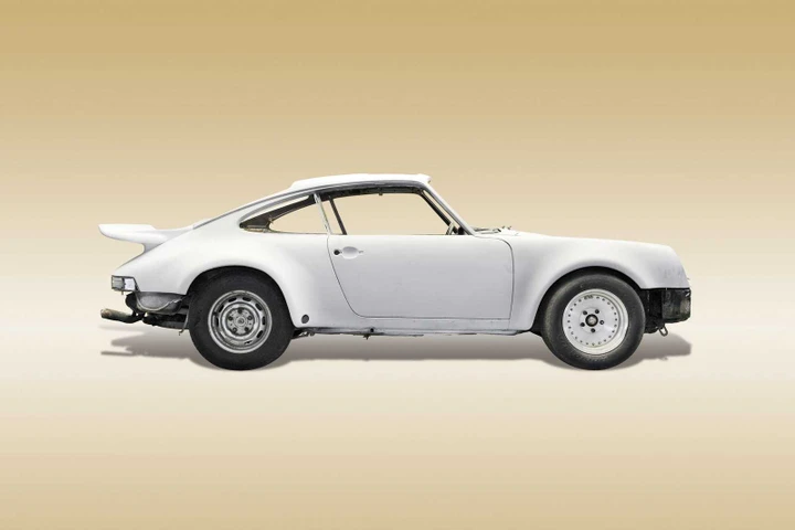 Porsche 911 T: foto del restauro ufficiale