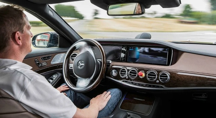 Guida autonoma: la California dice sì ai test su strada pubblica