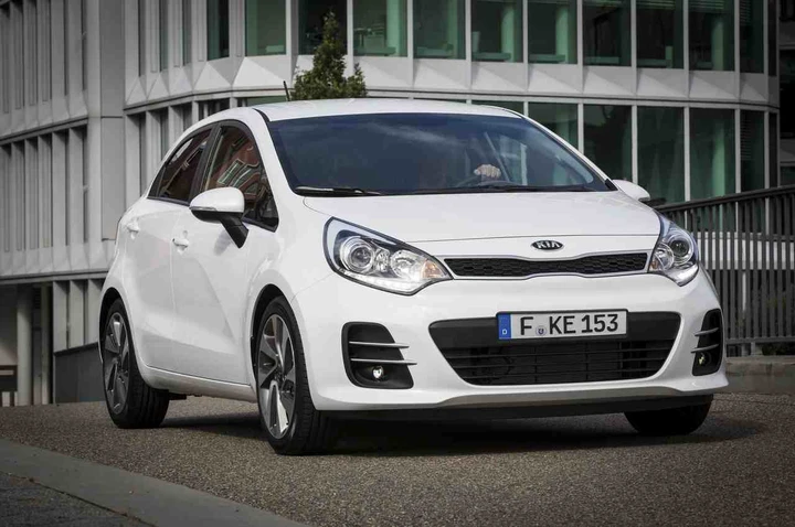 Nuova Kia Rio 2015: le immagini ufficiali