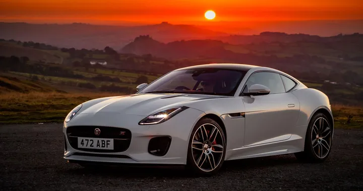 Jaguar F-Type, la nuova generazione potrebbe essere 100% elettrica