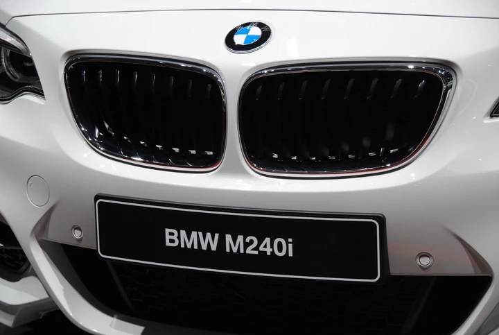 BMW M240i al Salone di Parigi 2016