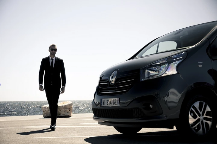 Renault Trafic SpaceClass, svelato al Festival di Cannes