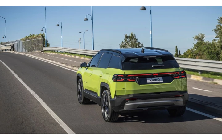 Summit o Business? La nuova Jeep Compass si sdoppia e stupisce ancora