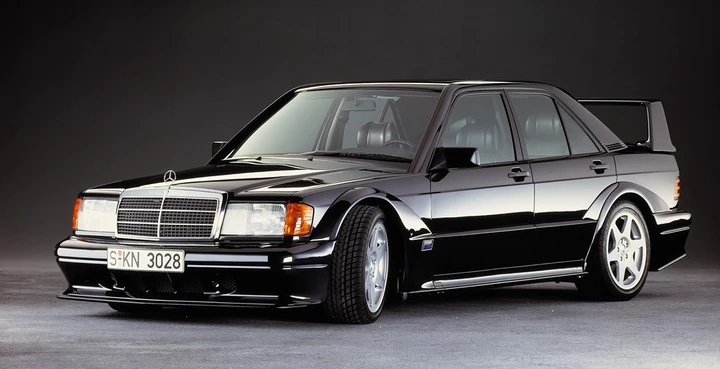 Mercedes-Benz Classe C: un'evoluzione lunga 30 anni
