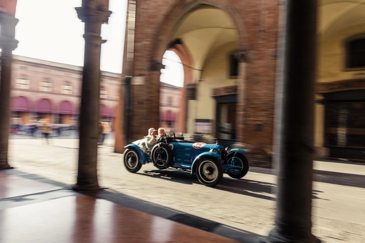 Modena Cento Ore 2024: competizione internazionale di auto classiche